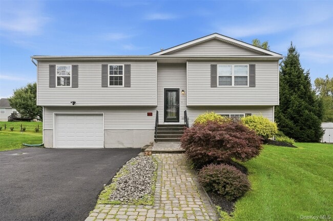 Building Photo - 17 Watkins Dr