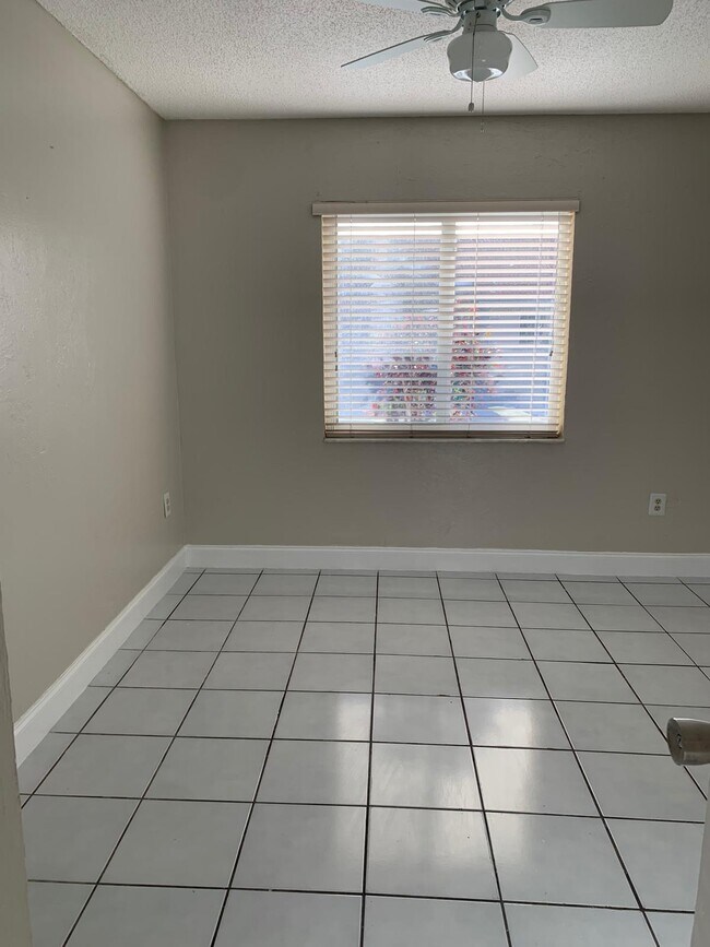 Photo - 4565 SW 143rd Ave