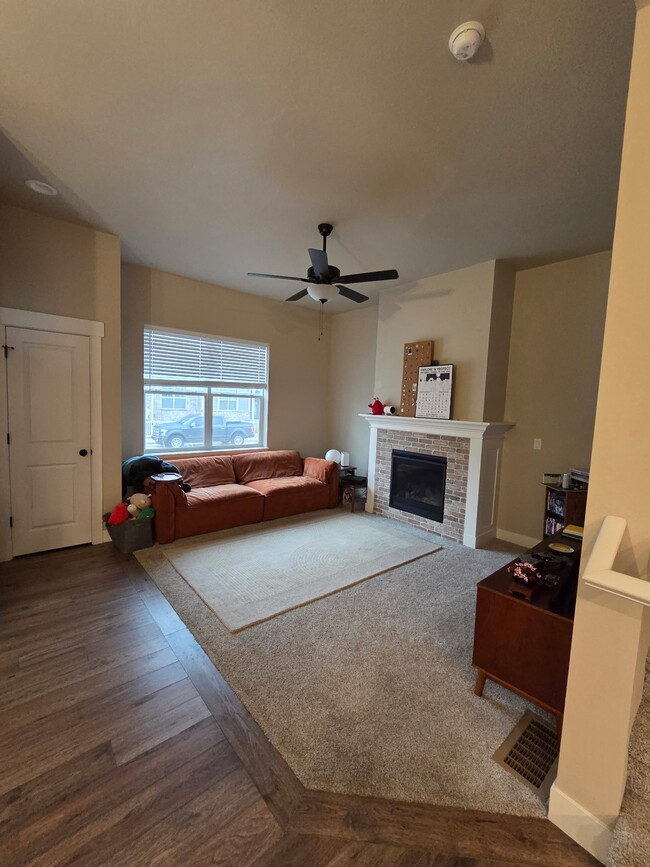 Photo - 8482 Cromwell Dr