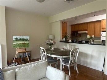 Photo - 185 High St Unit 303