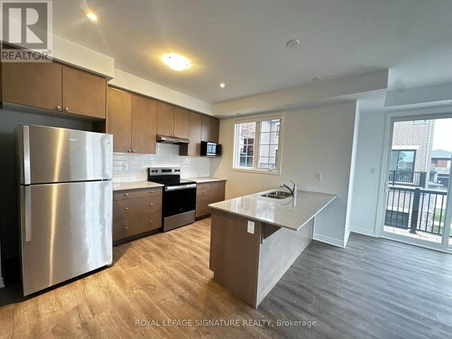 Photo - 1259 Lily Cres