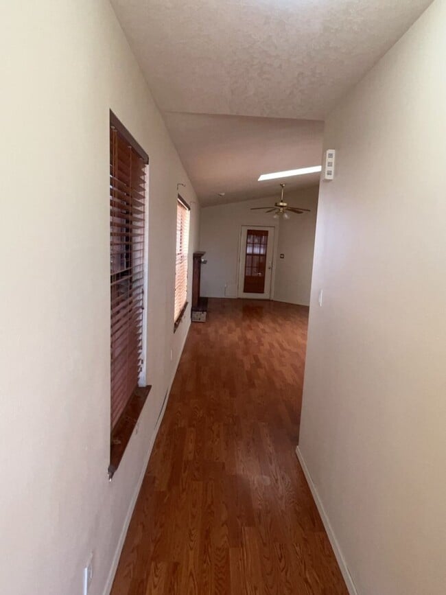 Photo - 3 Bedroom, 2 Bathroom Home! Schedule a Showing!