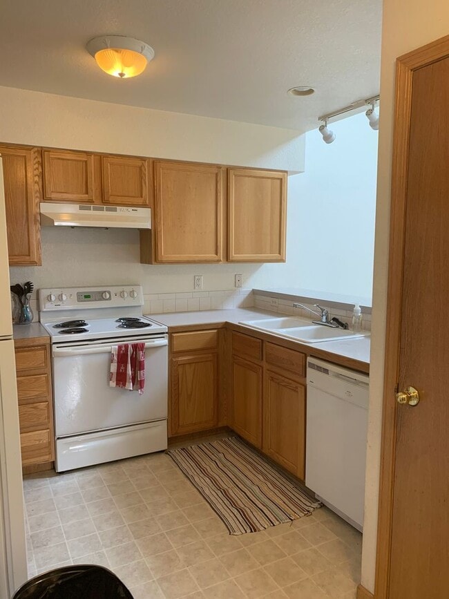 Photo - Beautiful 2 Bedroom + Loft  End Unit Townhome in Loveland!