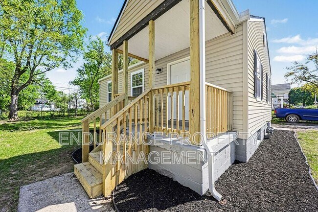 Photo - 4629 Queens Ave