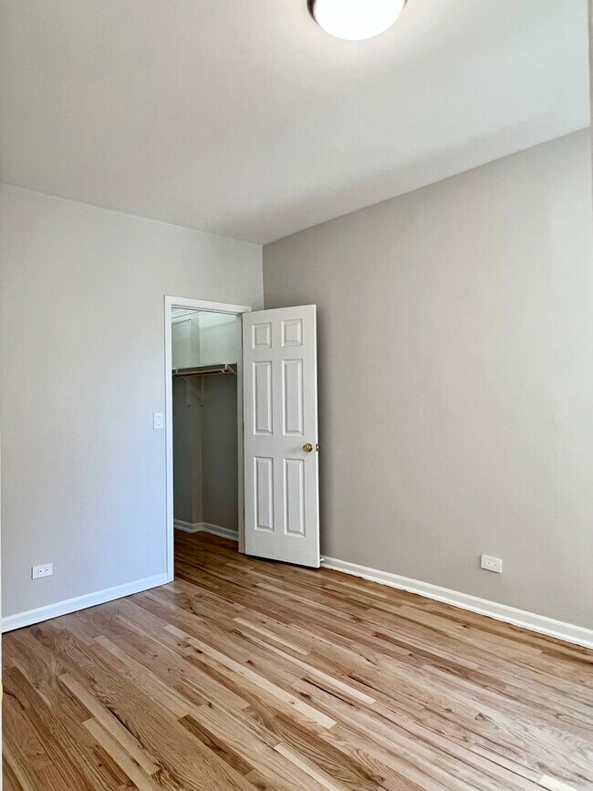 Photo - 4830 N Saint Louis Ave Unit #2