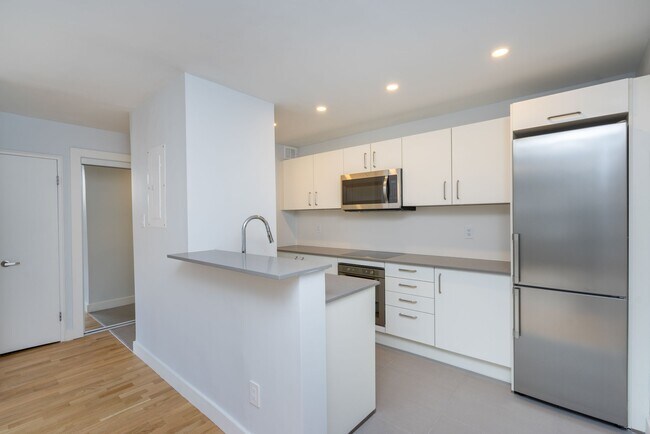 Photo - 111 Lawton Blvd Unit 210