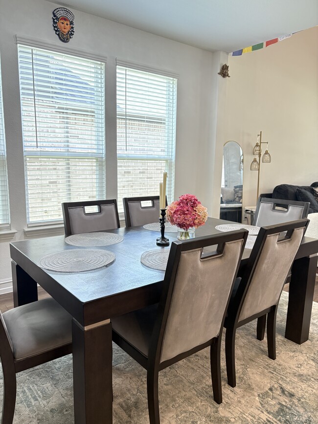 Photo - 3624 Cadogan St