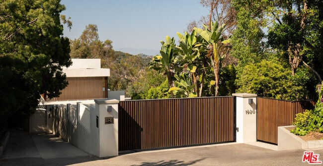 Building Photo - 1920 Rial Ln Rental
