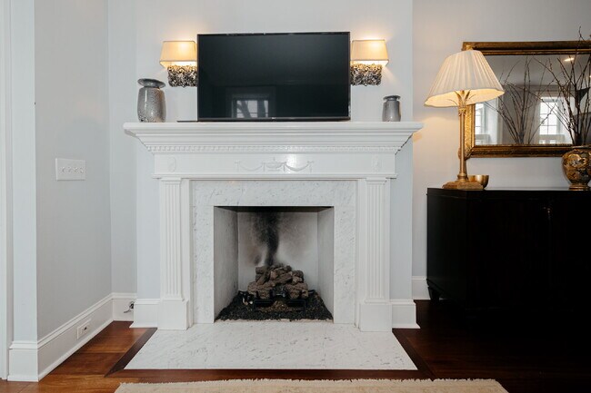 Photo - Downtown Retreat: Spacious 1-Bedroom Townhome in Historic Charleston!" Unit 1A