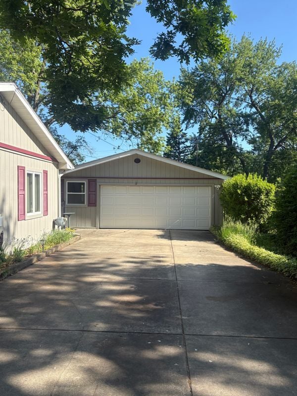 Photo - 6284 Woodsdale Dr
