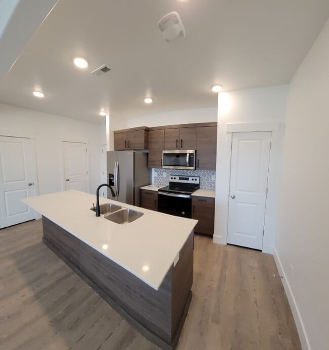 Photo - LEASE TAKEOVER In the highly sought after Summerfield Townhomes--3 bed, 2.5 baths