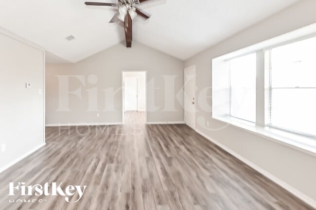 Photo - 8222 Streamside Dr