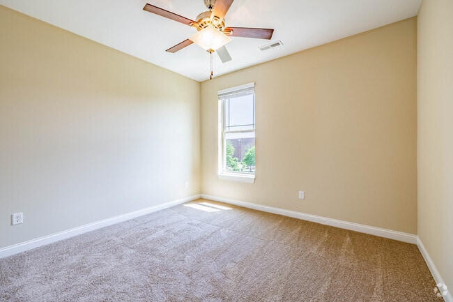 2BR, 2BA - 1,334SF - Primary Bedroom