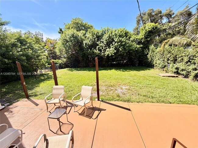 3790 SW 27th St Unit 3790