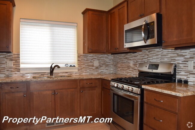 Building Photo - Modern luxury home near Valley West Park
