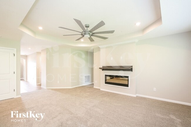 Photo - 663 Van Buren St