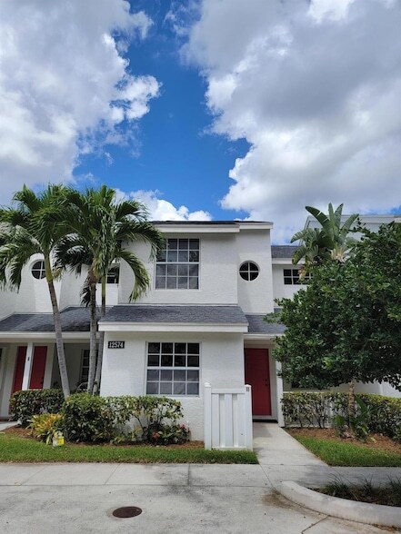 Photo - 12574 Westhampton Cir Townhome