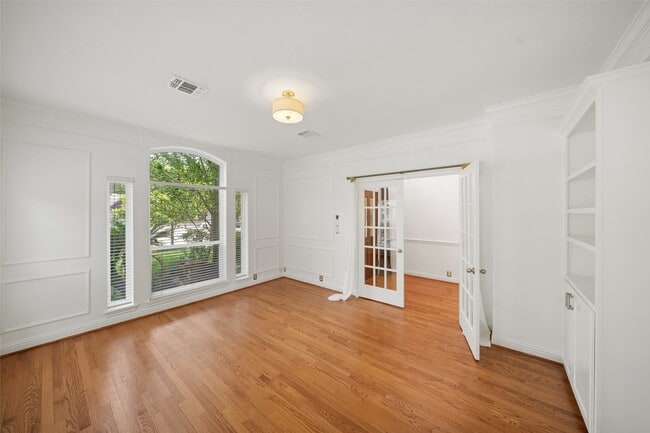 Photo - 1207 Melford Dr