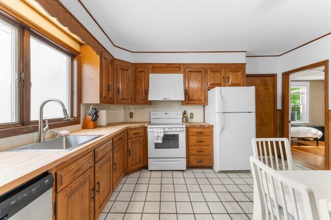 Photo - 29 Harbor St