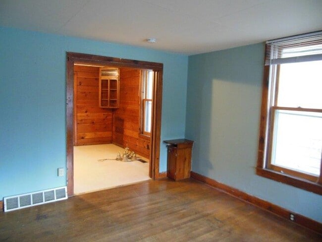 Photo - 17 N Bassett St