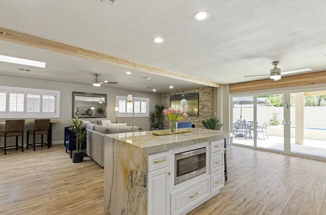 Photo - 4825 N 82nd St