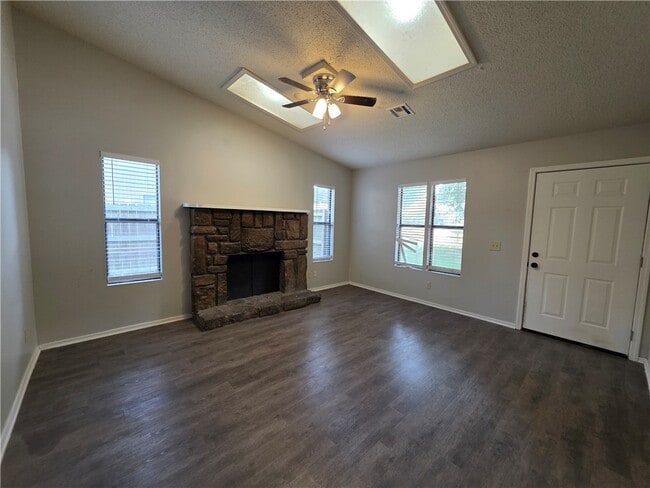 Photo - 1008 N Turtle Creek Dr