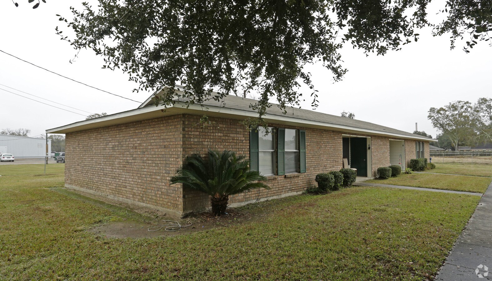 Potpourri South Apartments - Potpourri South Apartments