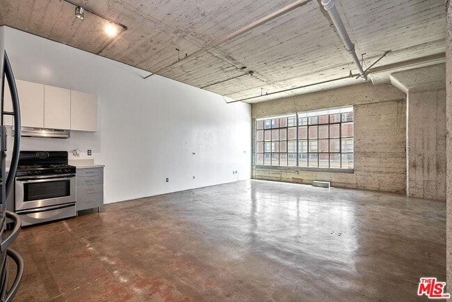 Photo - 1855 Industrial St Unit 302