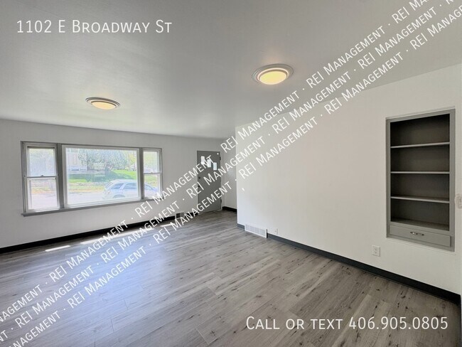 Photo - 1102 E Broadway St