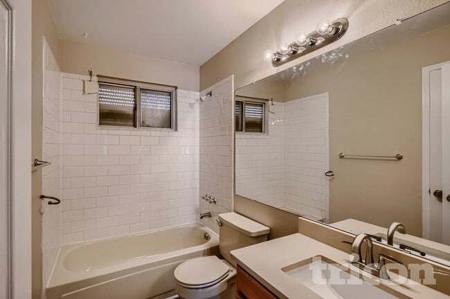 Photo - 4710 Spacewalk Way