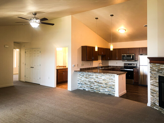 Lake Park Crossing Apartments - Appleton, WI | ForRent.com