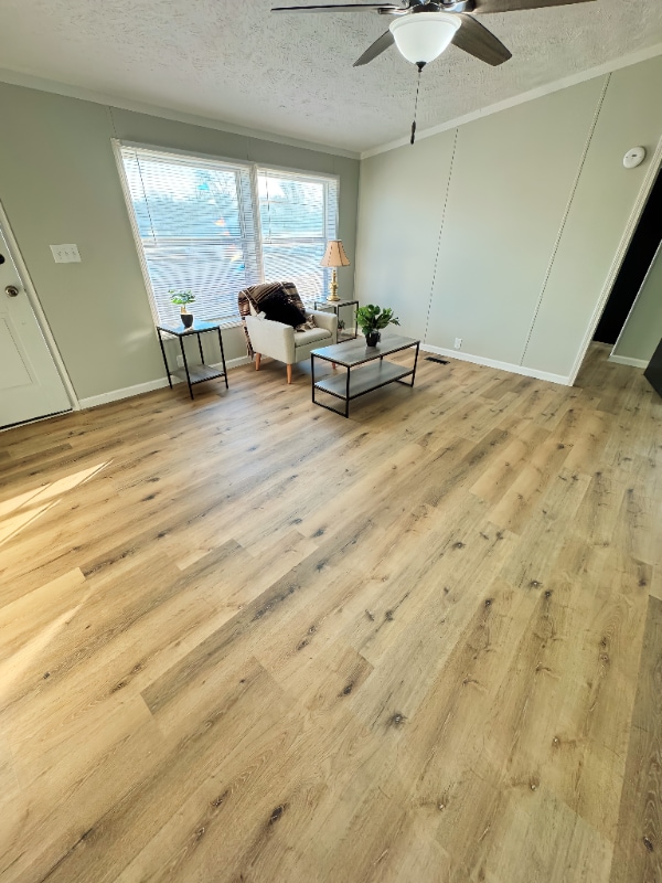 Photo - 2552 Smith Ave