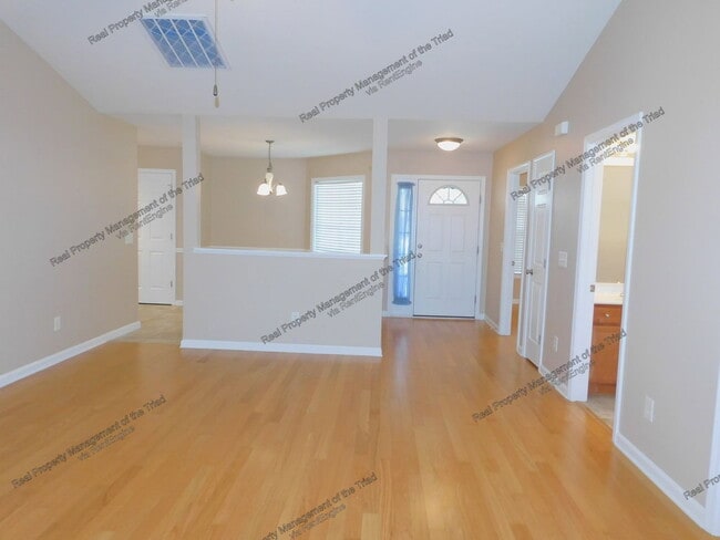 Photo - 5012 Philly Ln