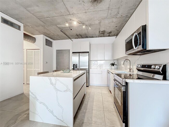 Photo - 690 SW 1st Ct