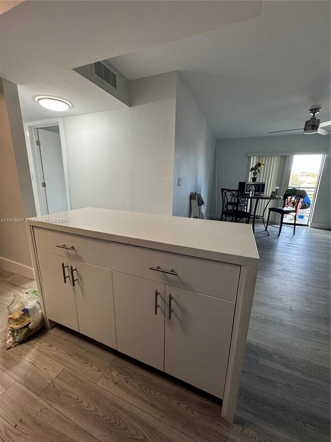 Building Photo - 3720 N Pine Island Rd Unit 328 Rental