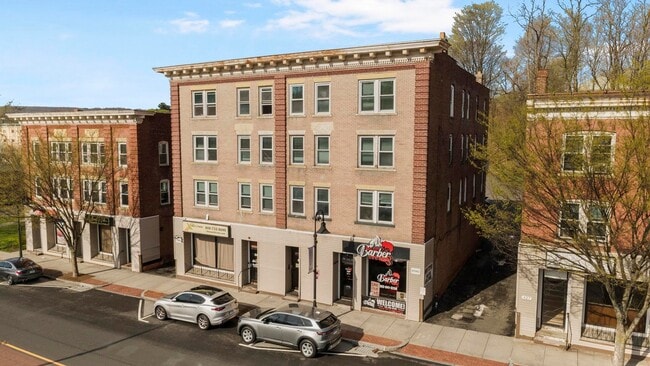 Photo - 431-431 N Main St Unit 8