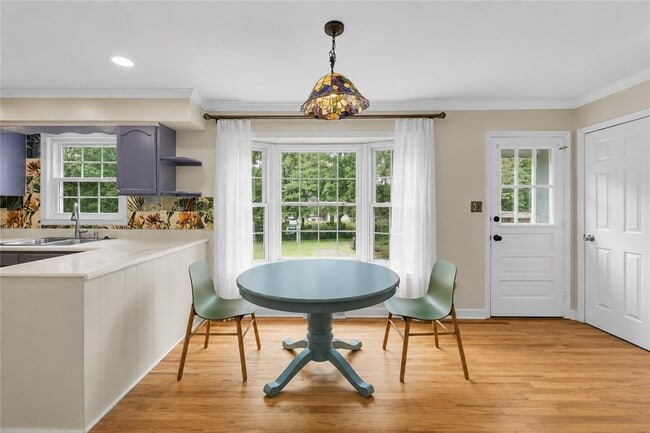 Photo - 5048 Maplewood Dr
