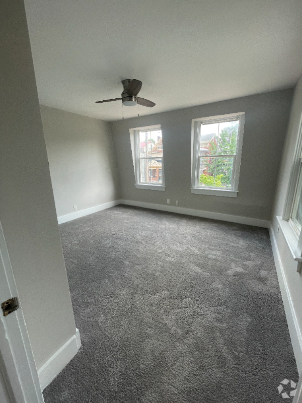 Building Photo - 916 Washington Rental