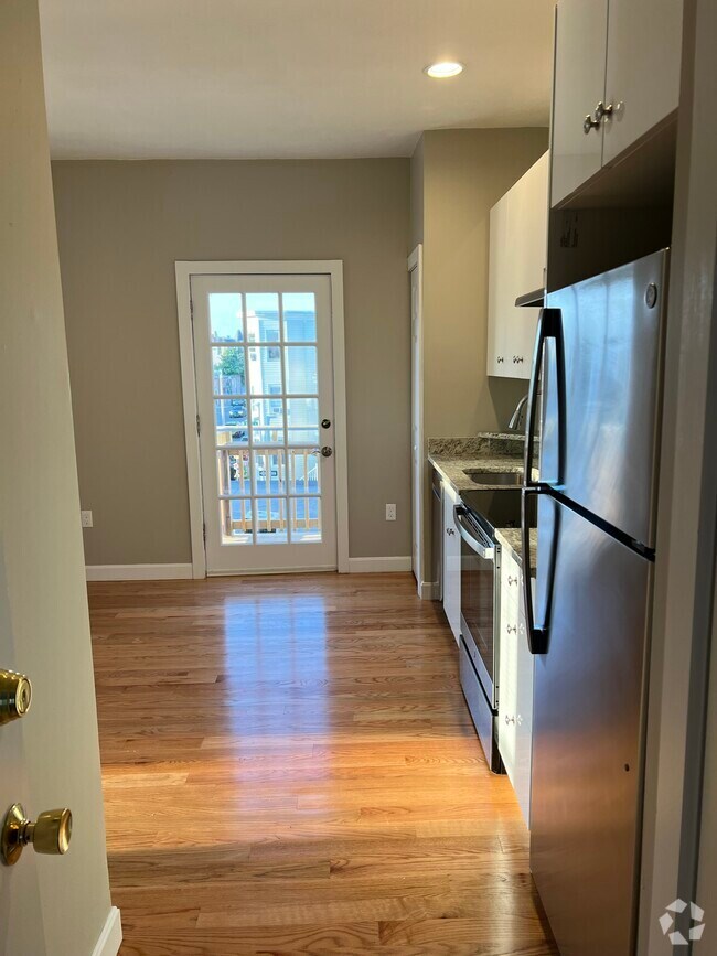 Building Photo - 1084 Dorchester Ave Rental