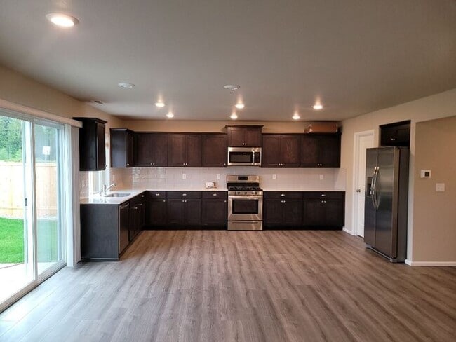 Photo - 4 Bed Plus Den in Sultan's New Daisy Crossing