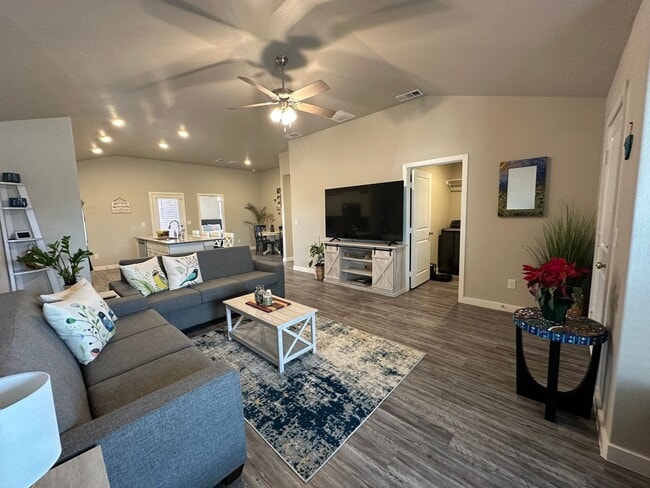 Photo - 3/2 located in Upland Crossing, Available December!