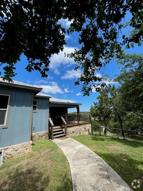 Building Photo - 21300 Crestmont Rental