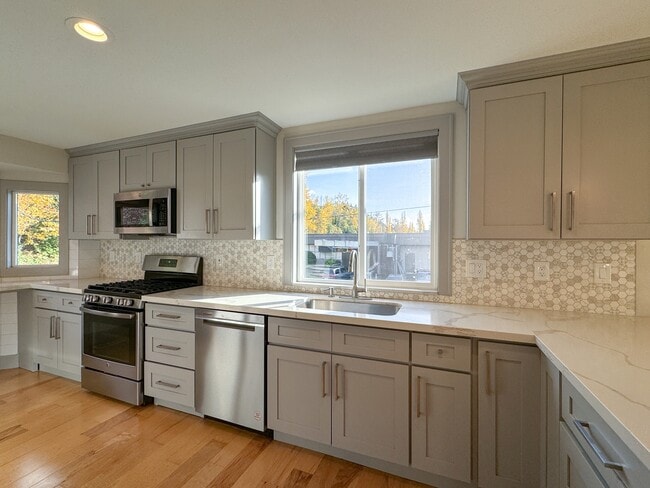 Photo - 5657 23rd Ave SW