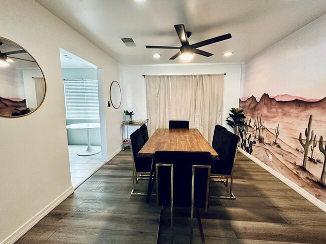 Photo - 1020 S Lola Ln