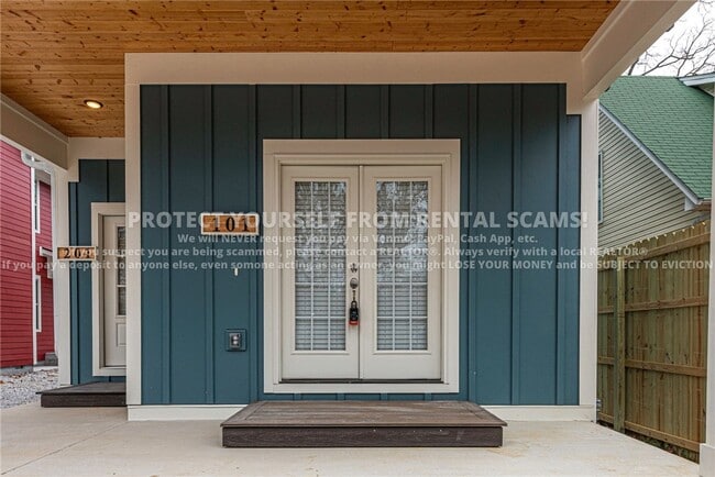 Photo - 886 S Hill Ave