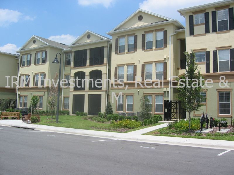 3 bed 2 bath, 1st floor corner unit - 3 bed 2 bath, 1st floor corner unit Casa