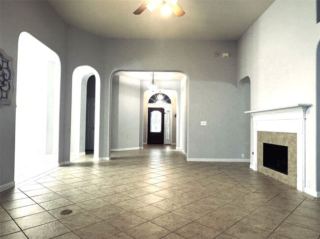 Photo - 2910 Sandleigh Dr
