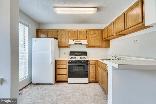 Photo - 3 level townhouse in Kinstowne area