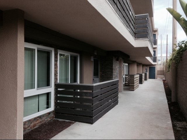 ELÁN PACIFIC LOFTS