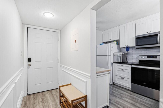 Photo - 2424 W Tampa Bay Blvd Unidad M404